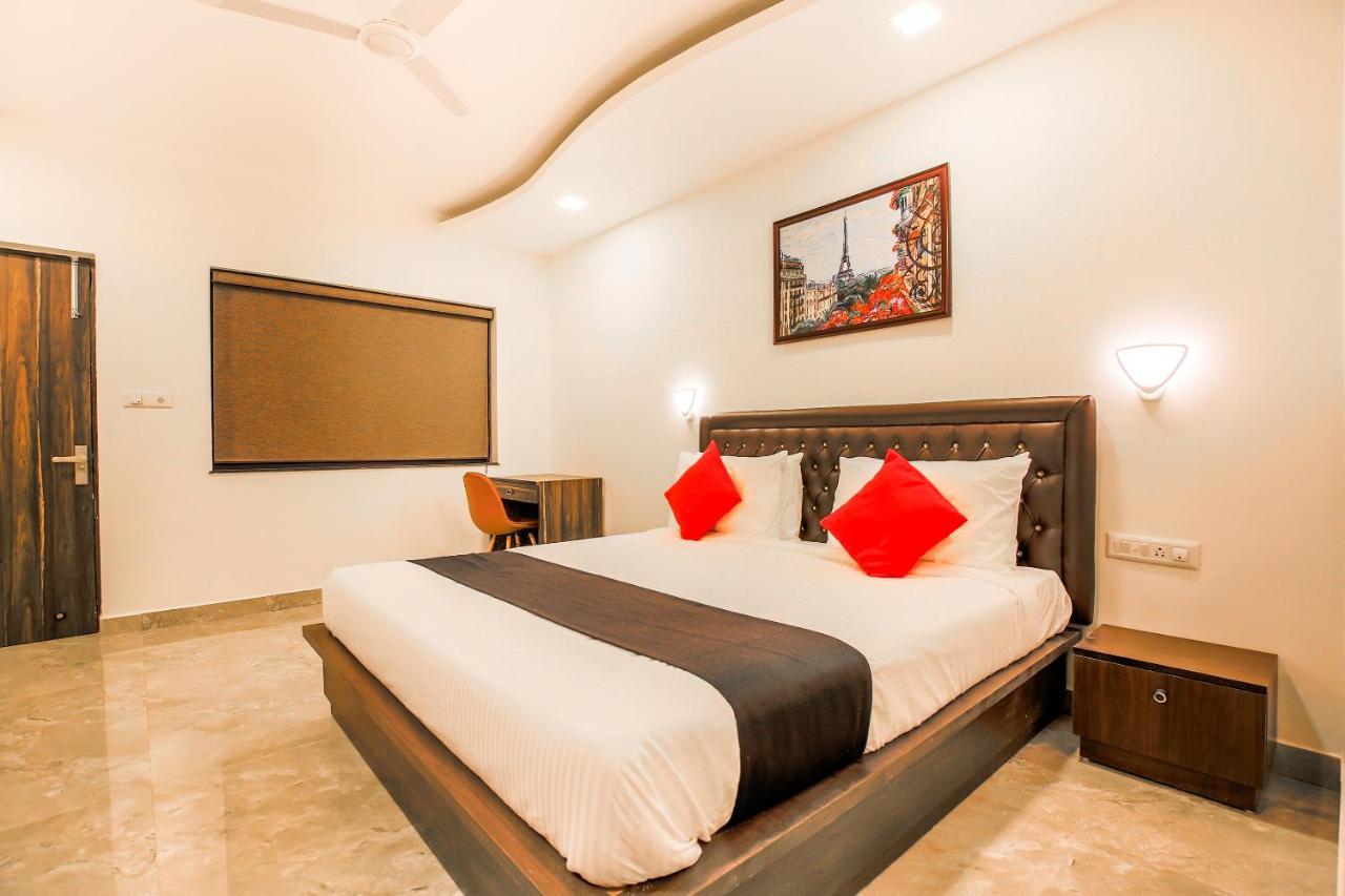 Capital O 18910 La Gracia Resort Morjim Buitenkant foto